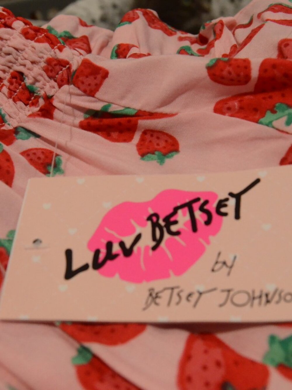 NWT Luv Betsey by Betsey Johnson 2-piece XL Strawberry Pattern Skirt & Blouse - Picture 5 of 6